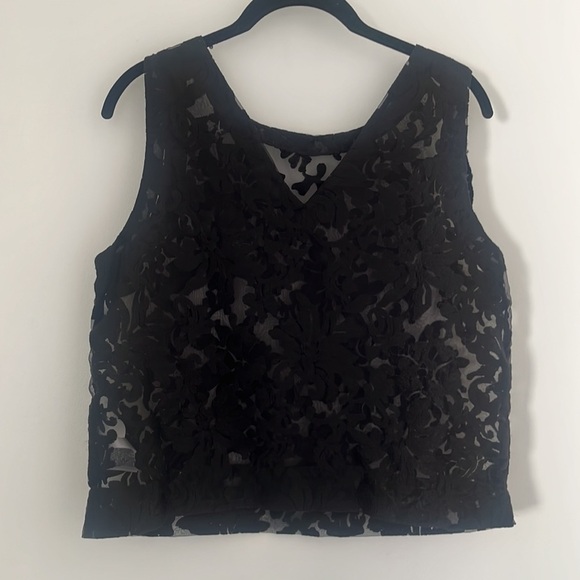 Banana Republic Embroidered top size S - Picture 3 of 4